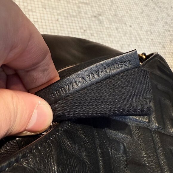 Fendi Black Leather FF Embossed Large Baguette Two Way Bag - Picture 6 of 16